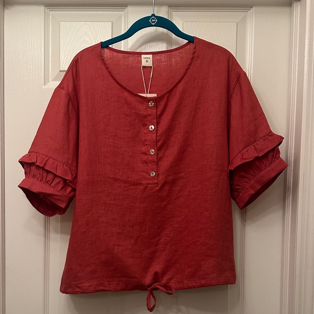 Chic Red Button-Up Blouse - Picture 3 of 11